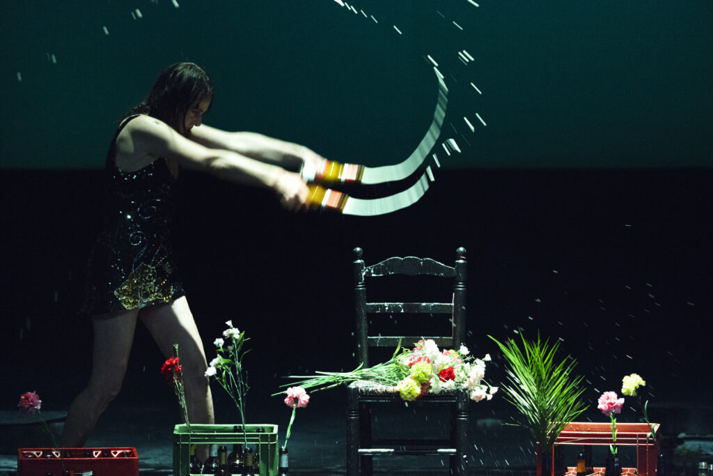 Angélica Liddell propone una inmersión en la poética del dolor 8 Angélica Liddell teatro helenico Terebrant flamenco