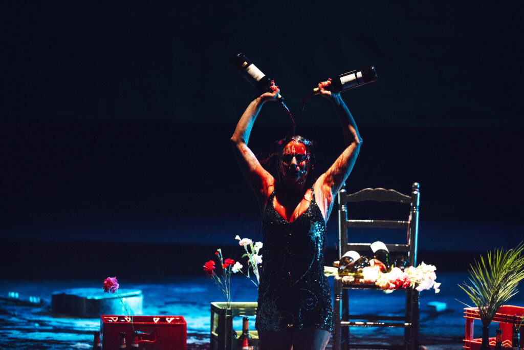Angélica Liddell propone una inmersión en la poética del dolor 7 Angélica Liddell teatro helenico Terebrant flamenco
