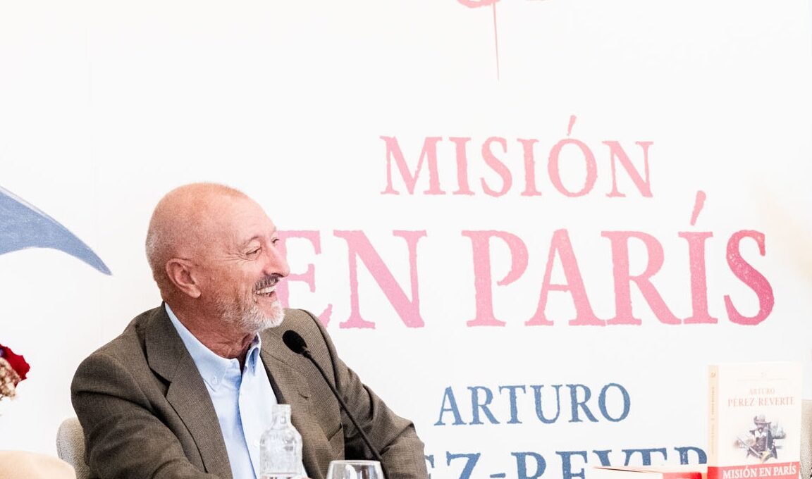 Arturo Pérez-Reverte capitán alatriste misión paris