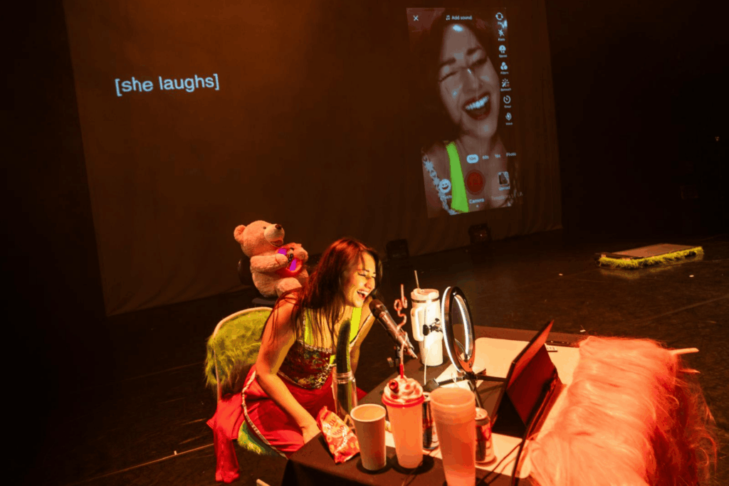 Louise Orwin lleva el Cervantino al TikTok 7 escritora Louise Orwin Cervantino TikTok Famehungry