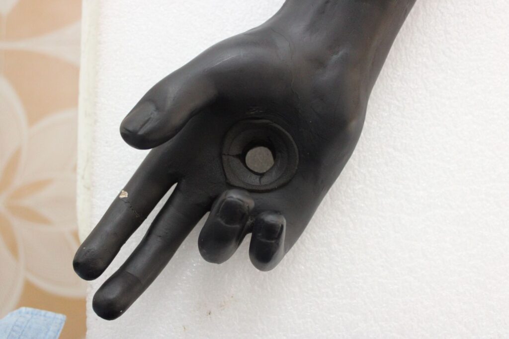 INAH restaura el Cristo Negro de la parroquia de San Román 9 Restauran Cristo Negro de la parroquia de San Román