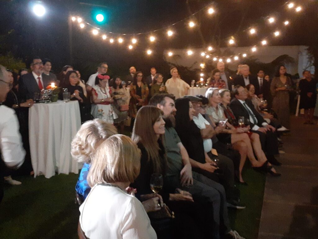 Chelista y cantante irlandesa Naomi Berrill debuta en Jazzatlán Capital 8 Chelista irlandesa Naomi Berrill debut en Jazzatlán