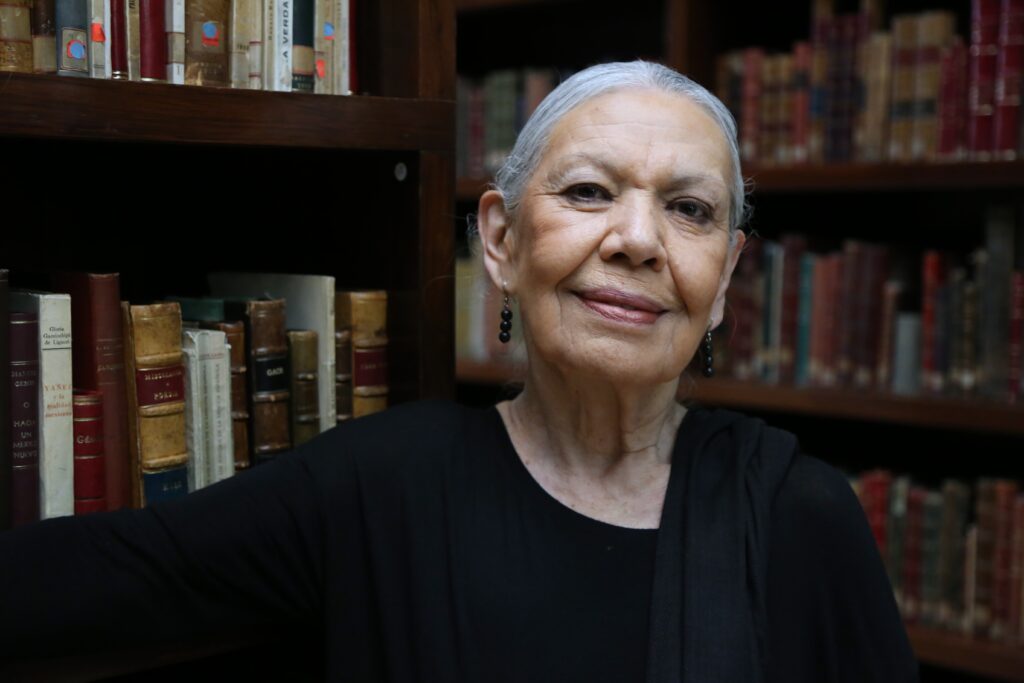 "Luisa Huertas pertenece al mismo mundo de María Moliner": Enrique Singer 9 Luisa Huertas pertenece al mismo mundo de Moliner