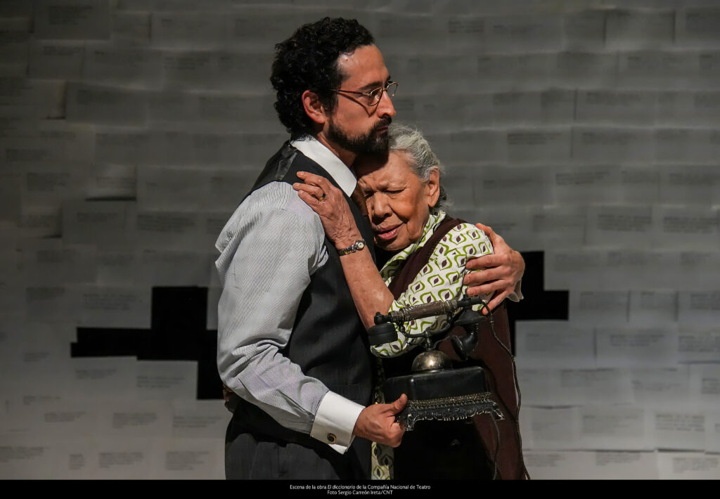 "Luisa Huertas pertenece al mismo mundo de María Moliner": Enrique Singer 8 Luisa Huertas pertenece al mismo mundo de Moliner