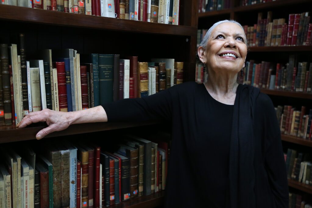 "Luisa Huertas pertenece al mismo mundo de María Moliner": Enrique Singer 7 Luisa Huertas pertenece al mismo mundo de Moliner