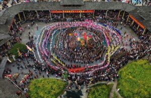 China: “intercambio cultural y compromiso global” 7 China: “intercambio cultural y compromiso global”