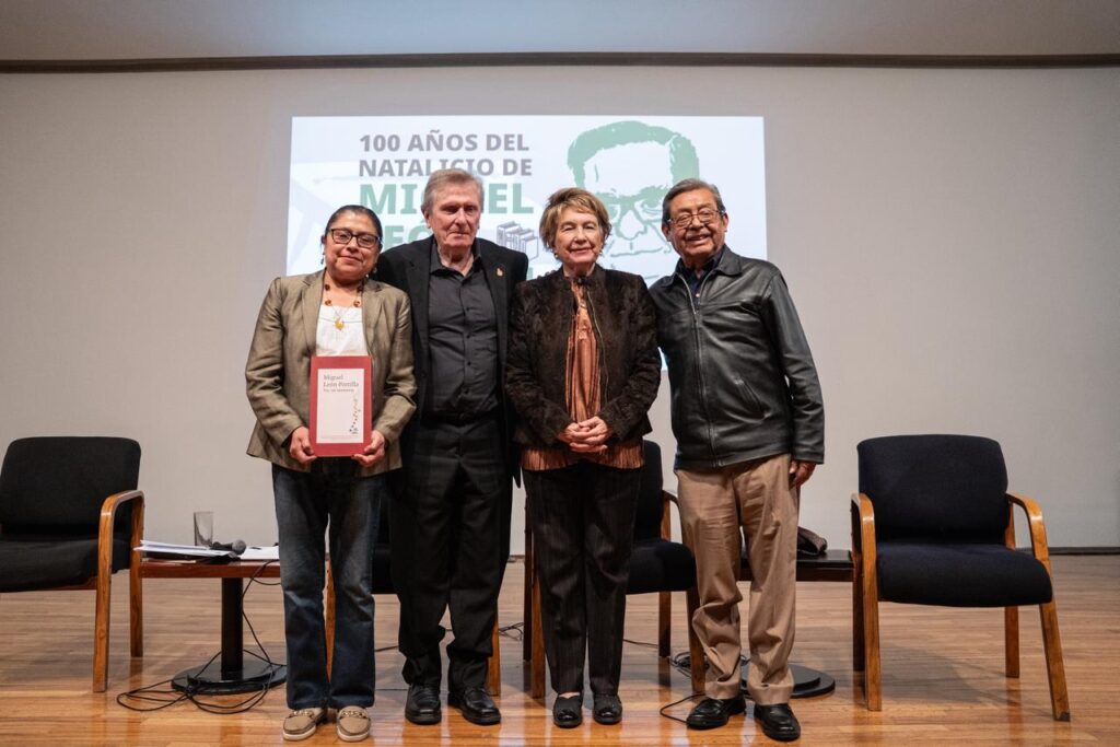 Miguel León-Portilla abrió camino para el arte y la literatura indígena 10 León Portilla abrió camino a la literatura indígena