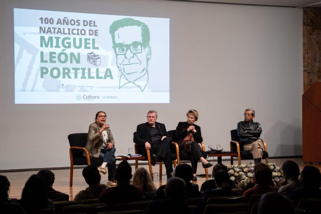 Miguel León-Portilla abrió camino para el arte y la literatura indígena 6 León Portilla abrió camino a la literatura indígena