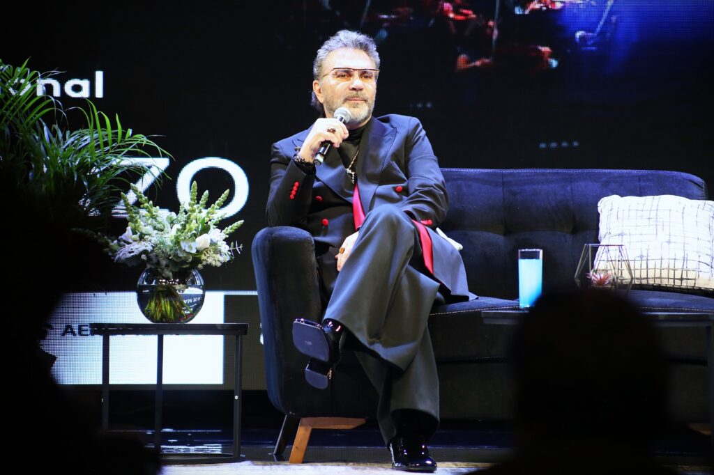 Manuel Mijares comparte con Javier Camarena festejos en el Auditorio Nacional 8 Manuel Mijares comparte con Javier Camarena festejo
