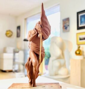 Claire Becker: la escultura como una sinfonía 6 La escultora francesa Claire Becker creó Marianne ou la Liberté