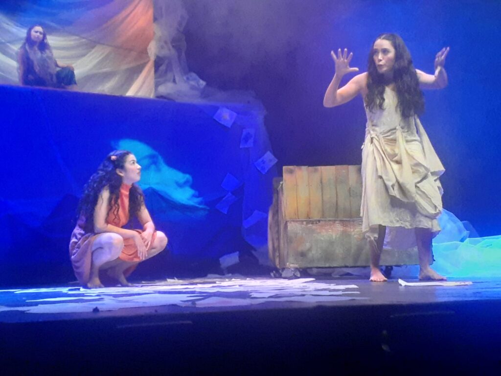 Fabiola Rojo protagoniza 'Ni una palabra (o como convertirme en mar)' 8 Fabiola Rojo protagoniza el montaje Ni una palabra