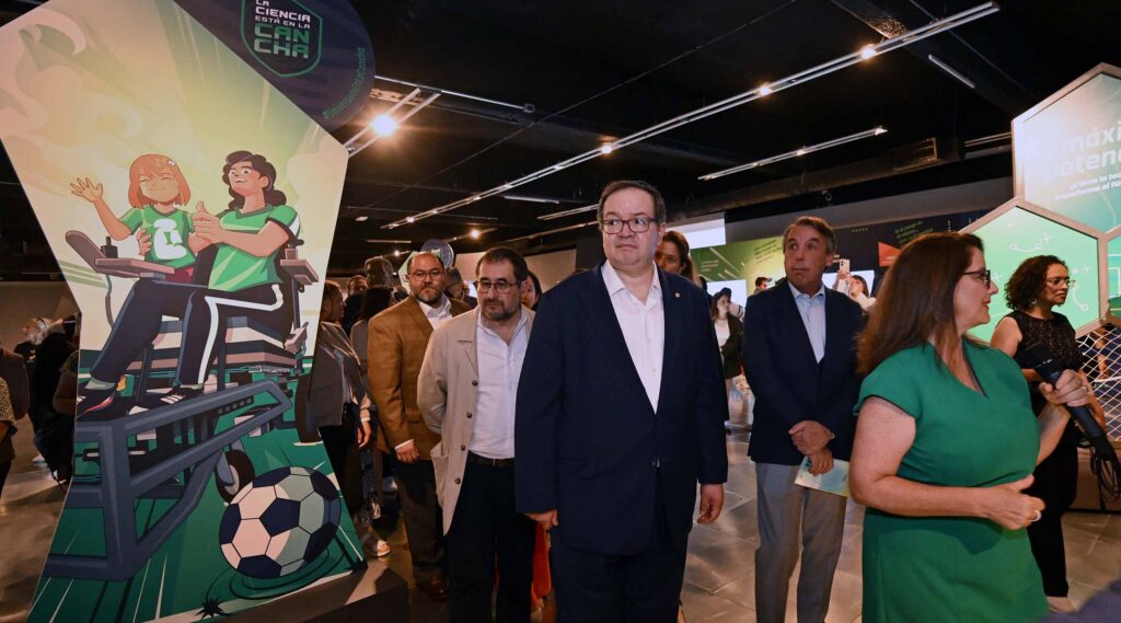 El Universum le entra al entusiasmo futbolístico 6 Museo Universum le entra al entusiasmo futbolístico