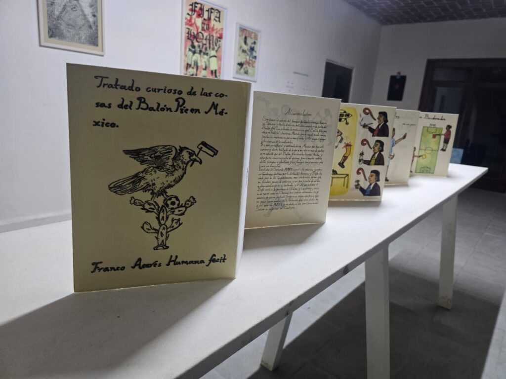 'Al balón le vale madres' hace una crítica al festejo mundialista 8 Al balón le vale madres reúne a más de 40 artistas