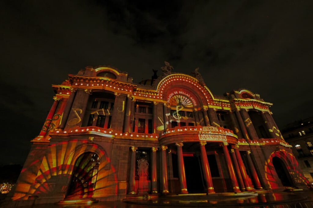 Convierten Palacio de Bellas Artes en una rocola de mármol 8 Con 17 géneros musicales pone a bailar Bellas Artes