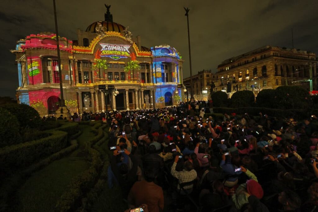 Convierten Palacio de Bellas Artes en una rocola de mármol 7 Con 17 géneros musicales pone a bailar Bellas Artes