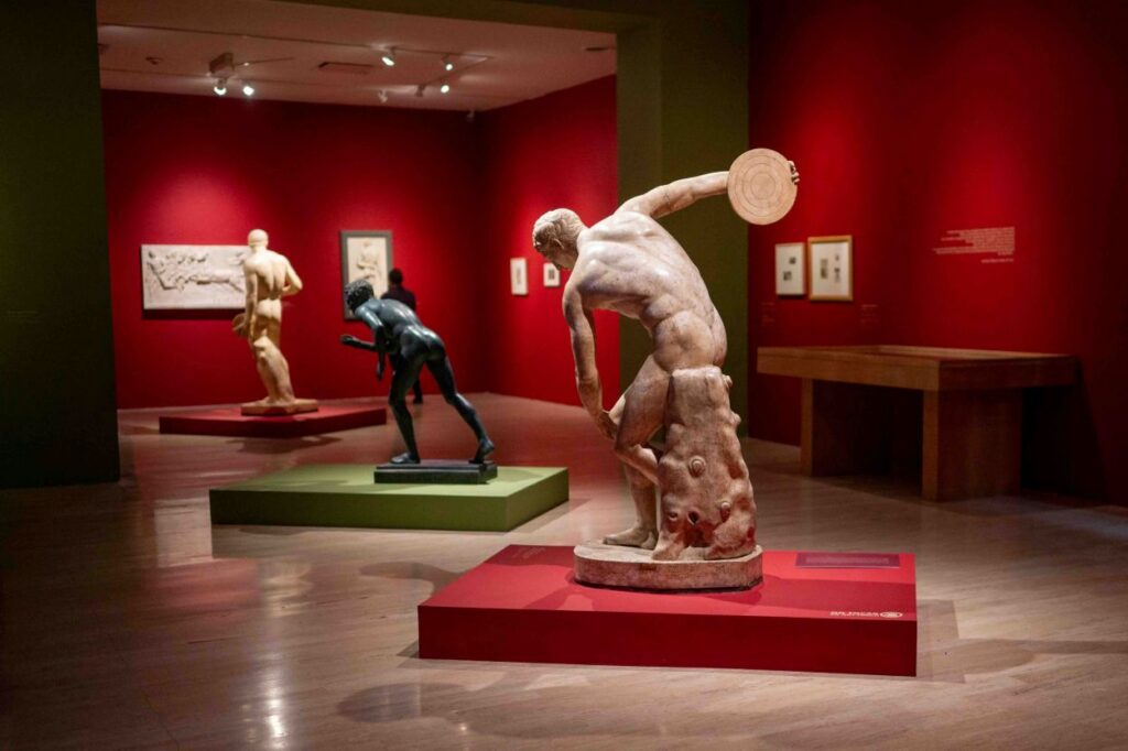 El cuerpo heroico masculino protagoniza exposición 6 El cuerpo heroico masculino protagoniza exposición