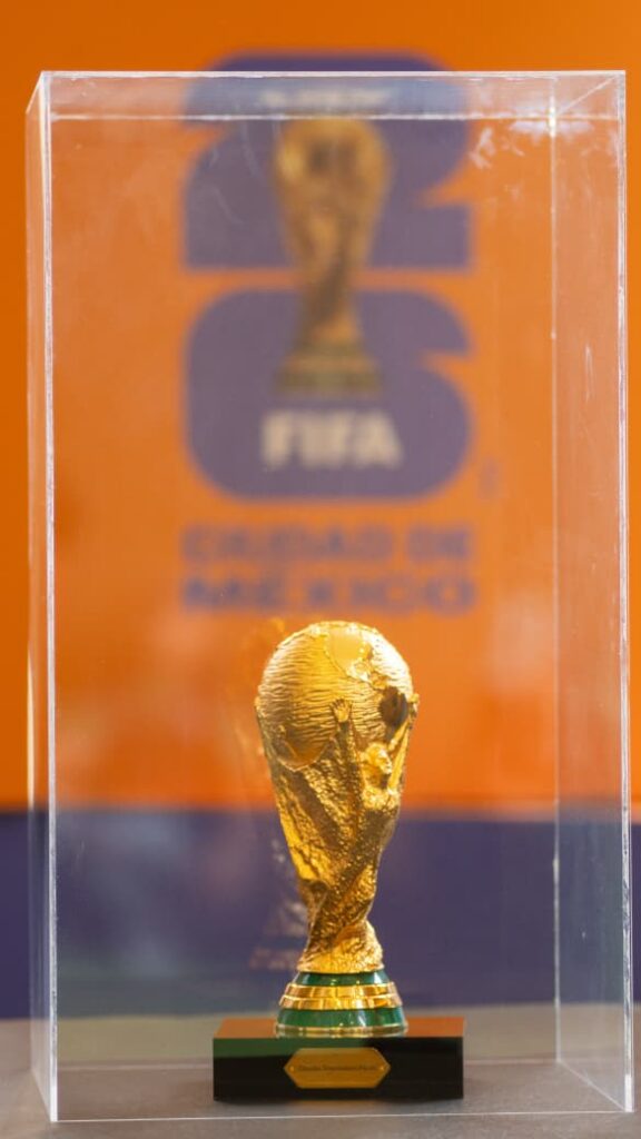 Réplica del trofeo de FIFA se suma al Museo Yancuic 8 Réplica del trofeo de FIFA se suma al Museo Yancuic