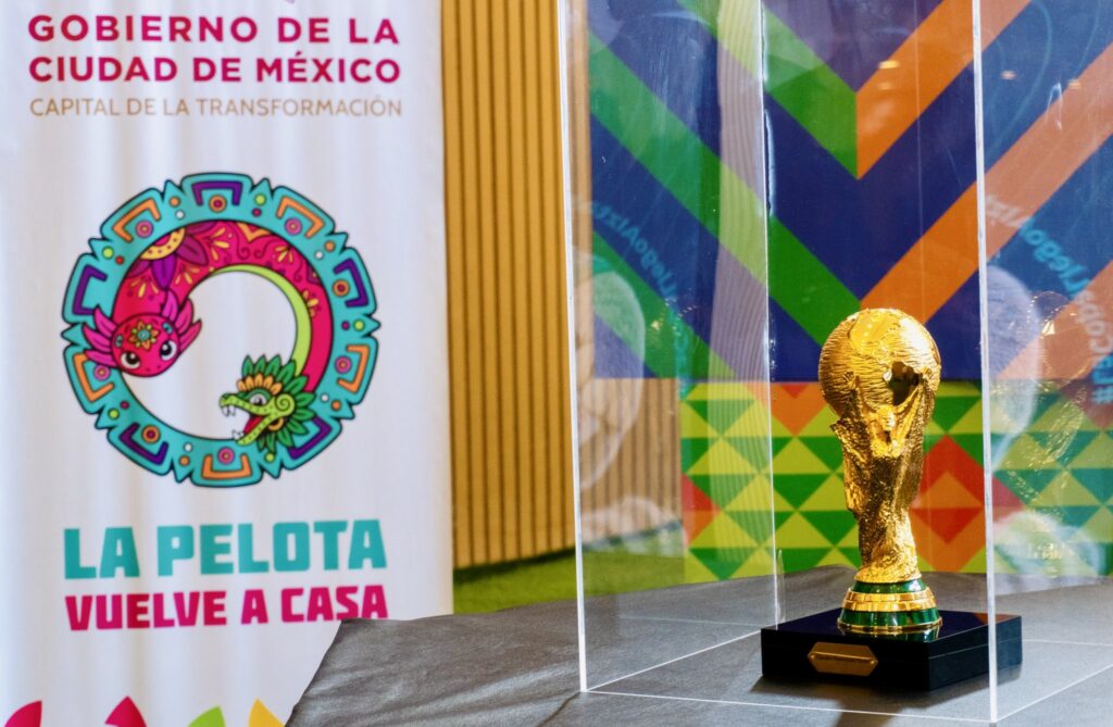Réplica del trofeo de FIFA se suma al Museo Yancuic 6 Réplica del trofeo de FIFA se suma al Museo Yancuic