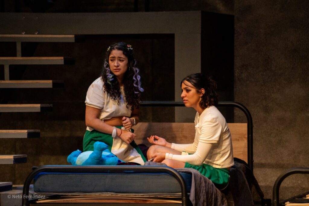 Obra teatral 'Suficiente', una mirada distópica del México del futuro y su salud mental 6 Suficiente, una mirada distópica a México del futuro