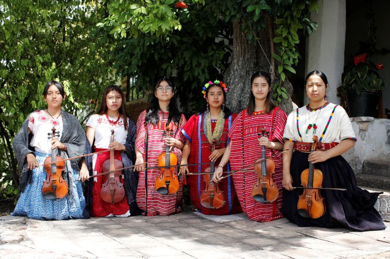 Con música experimental, violinistas oaxaqueñas celebran a la mujer indígena 7 Violinistas oaxaqueñas celebran a la mujer indígena
