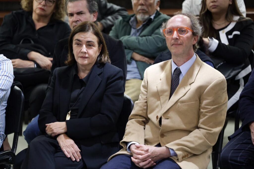 Obra de Roger von Gunten desafía las lecturas lineales del espacio 8 Roger von Gunten dejó un universo pictórico genuino