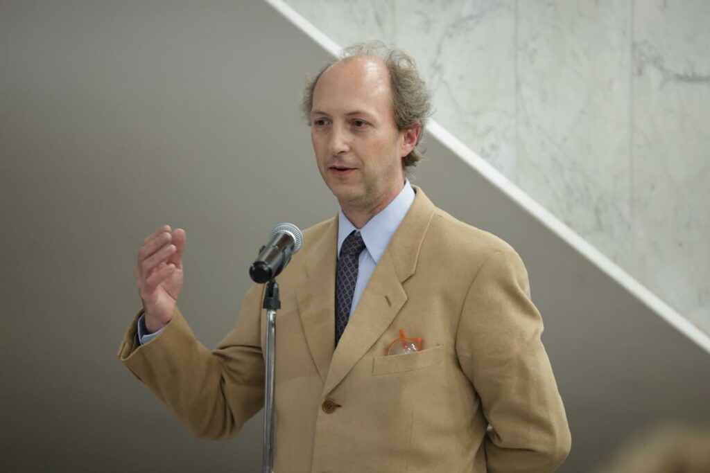 Obra de Roger von Gunten desafía las lecturas lineales del espacio 6 Roger von Gunten dejó un universo pictórico genuino